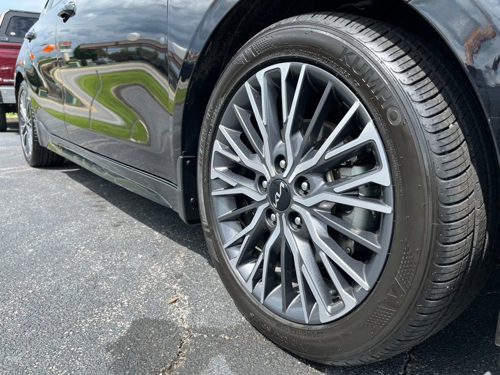 Used 2022 Kia Forte GT-Line w/ GT-Line Premium Package FWD image 12
