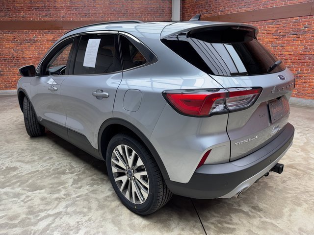 Certified 2022 Ford Escape Titanium w/ Class II Trailer Tow Package image 3