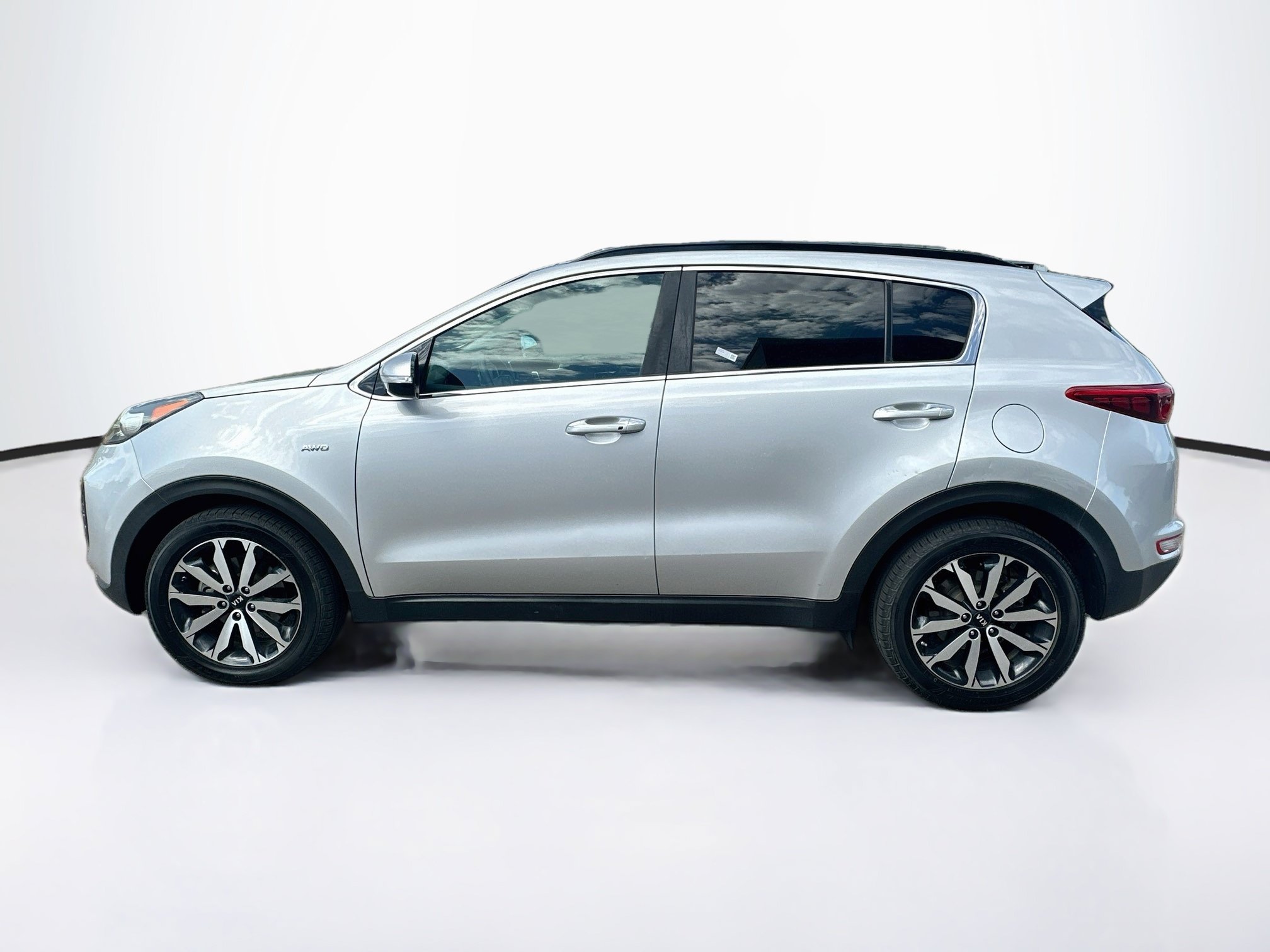 Used 2018 Kia Sportage EX w/ EX Technology Package AWD/4WD image 4