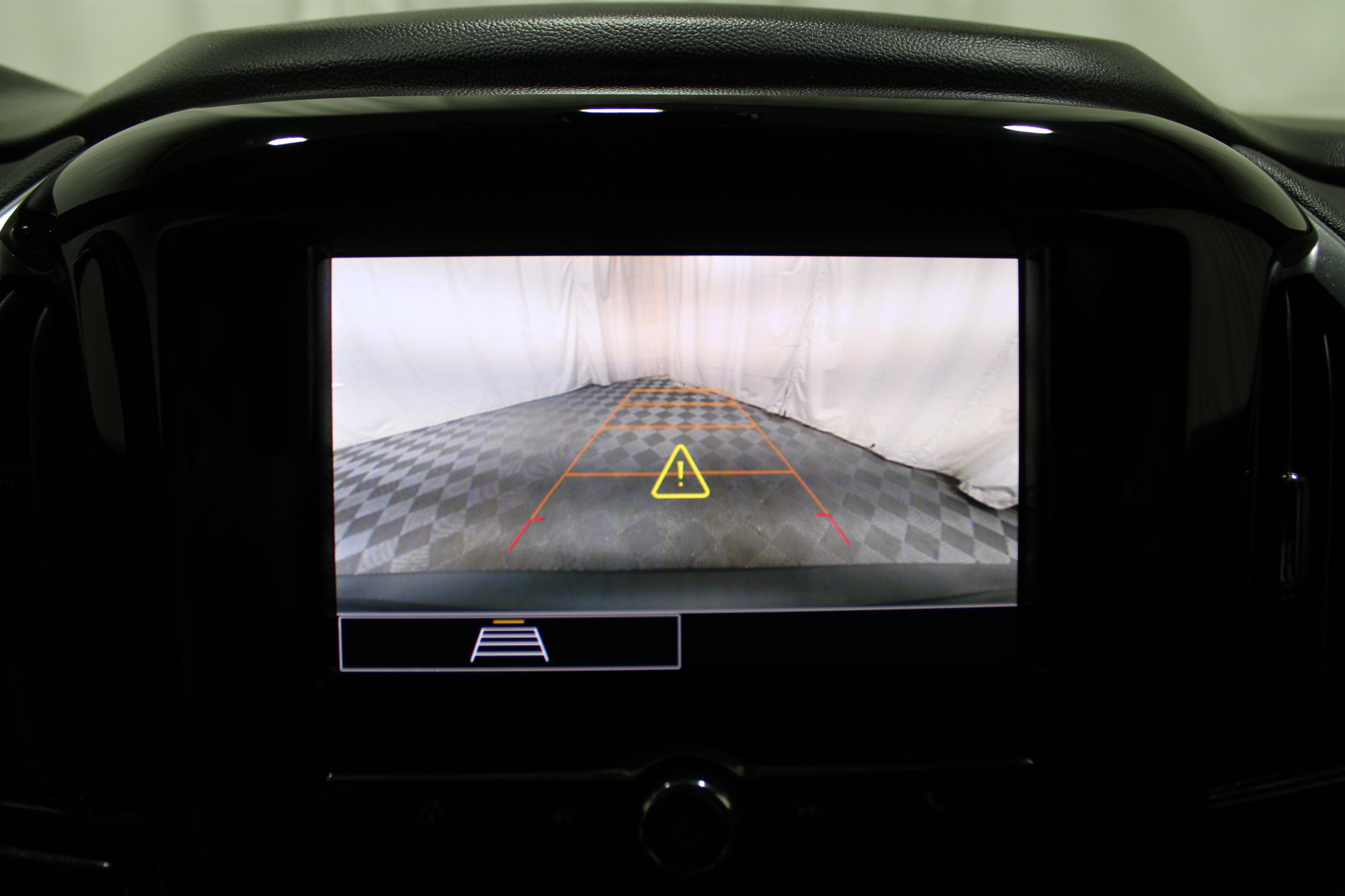 Used 2023 Chevrolet Traverse LT image 20