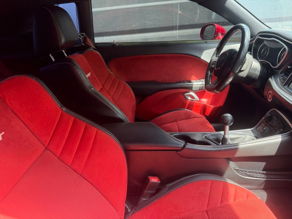 Used 2015 Dodge Challenger SRT w/ Technology Group image 15