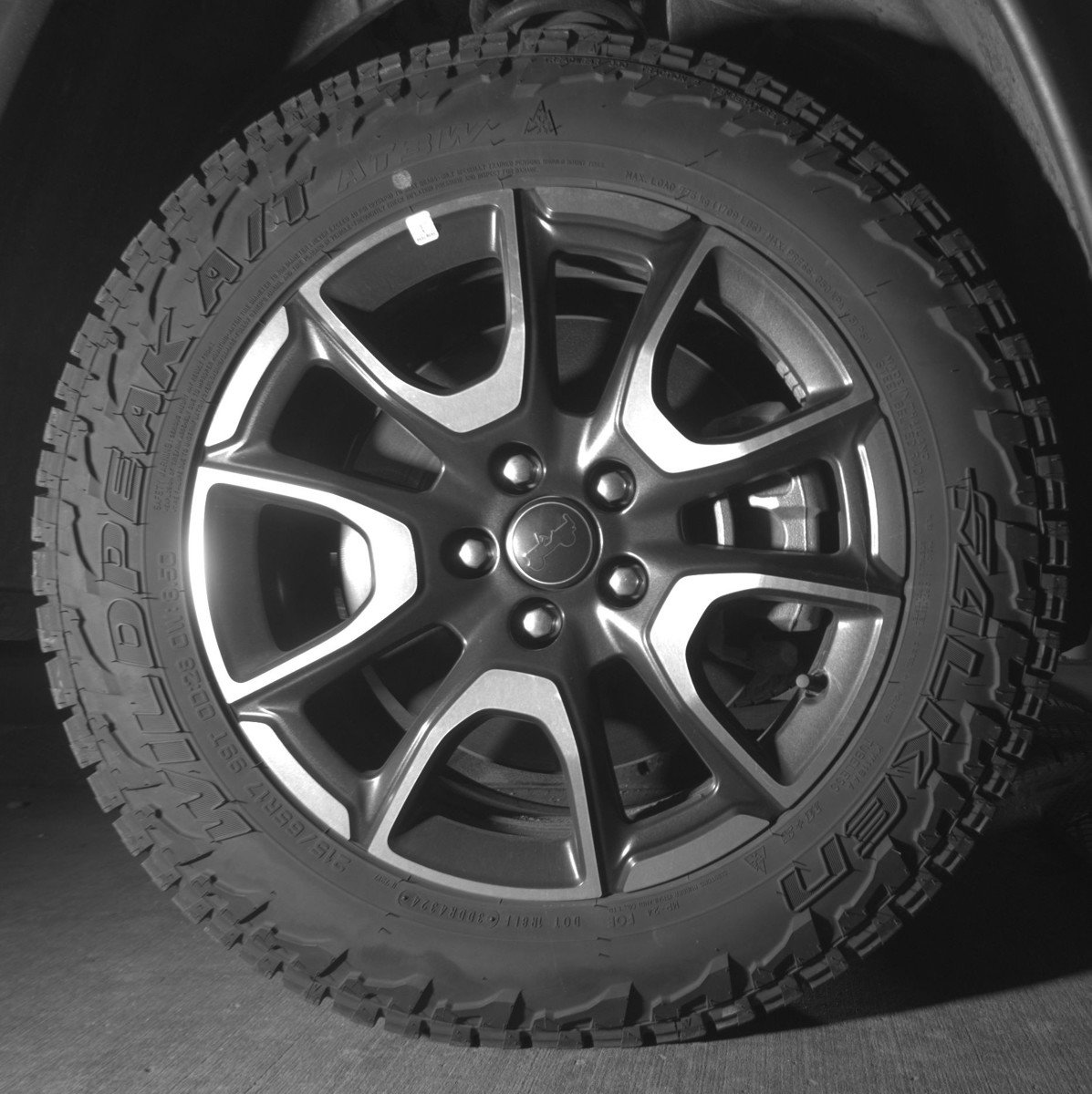 Used 2025 Jeep Compass Trailhawk image 13