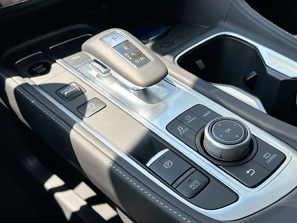 Used 2027 INFINITI QX60 Pure w/ Cargo Package FWD image 18