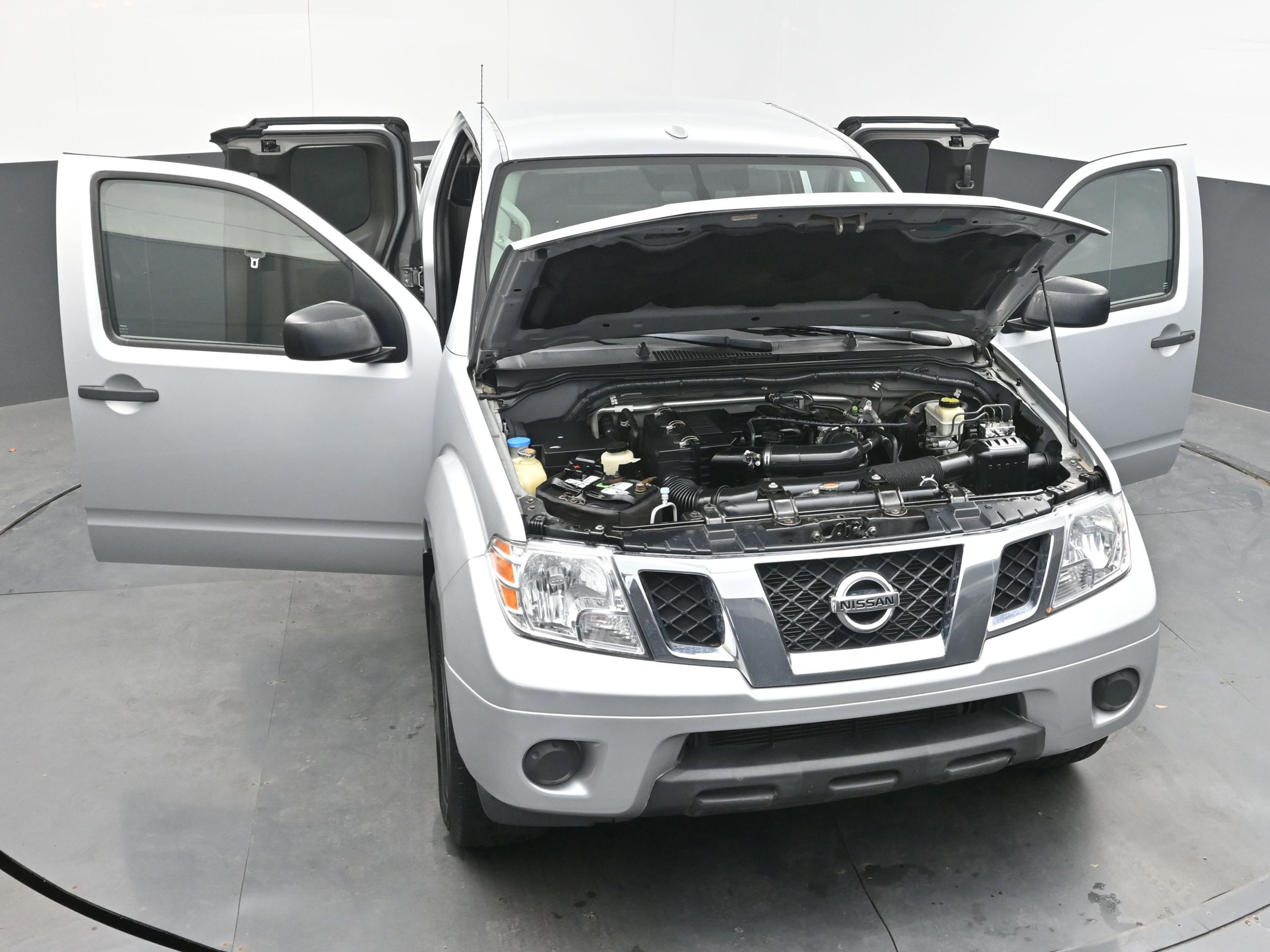 Used 2017 Nissan Frontier SV RWD image 38