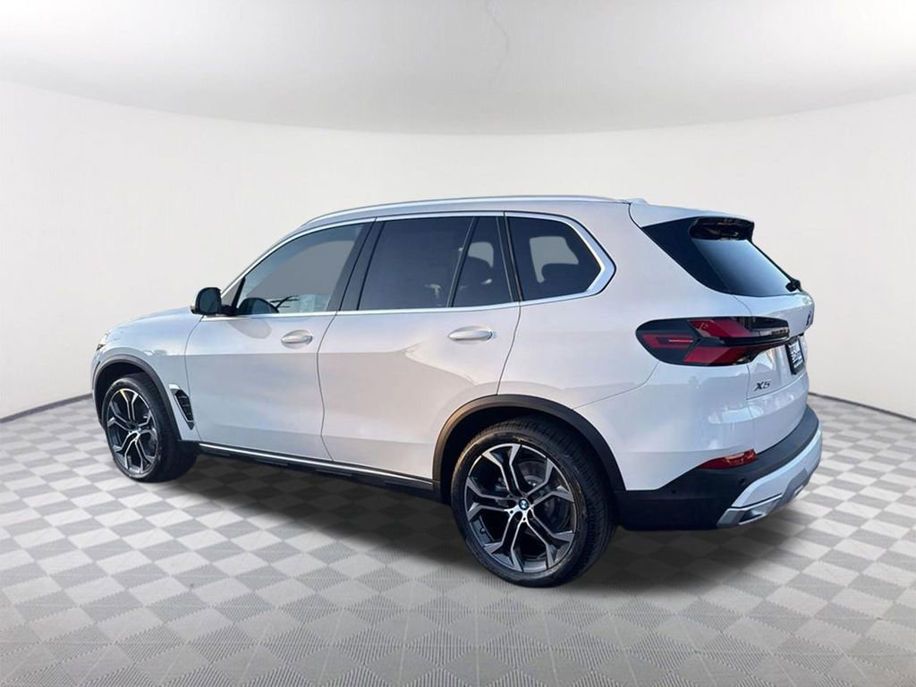 New 2026 BMW X5 sDrive40i image 7