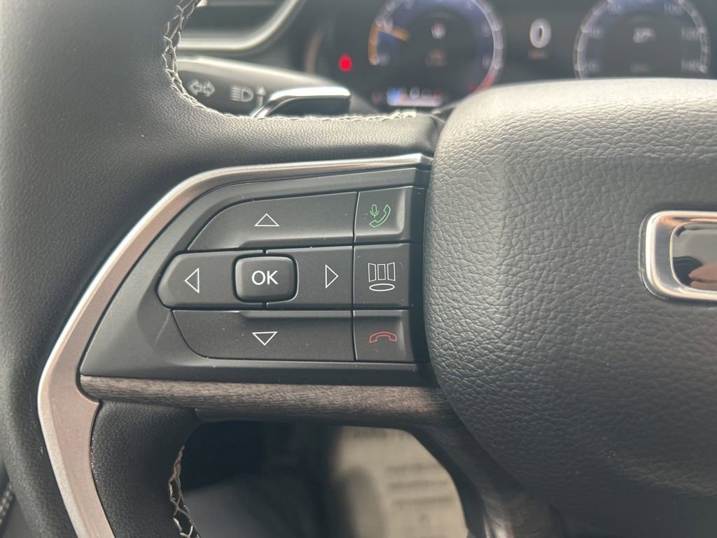 Used 2024 Jeep Grand Cherokee Limited image 28