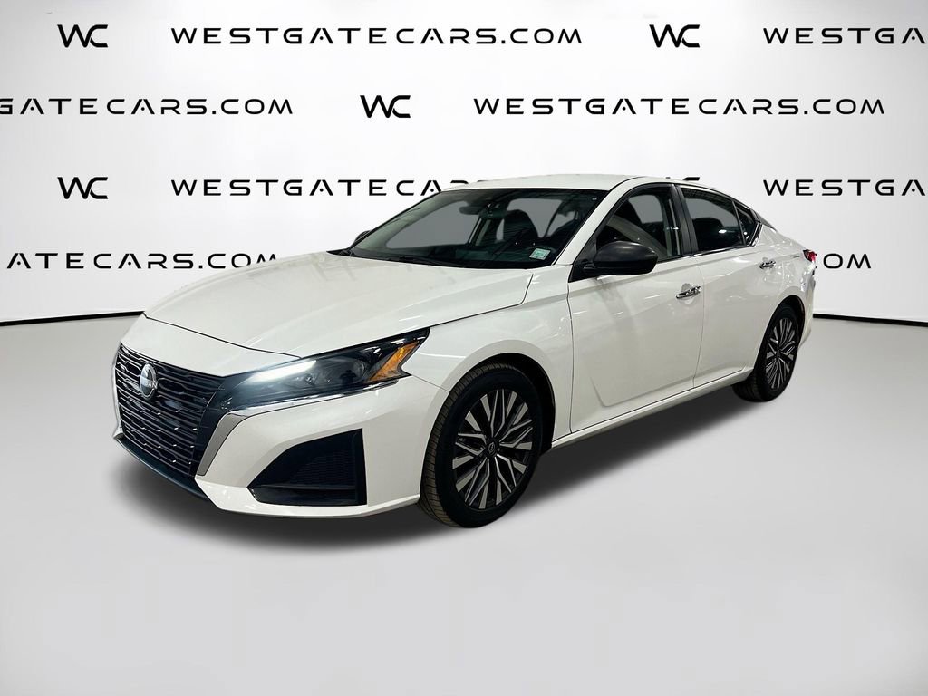 Used 2024 Nissan Altima 2.5 SV