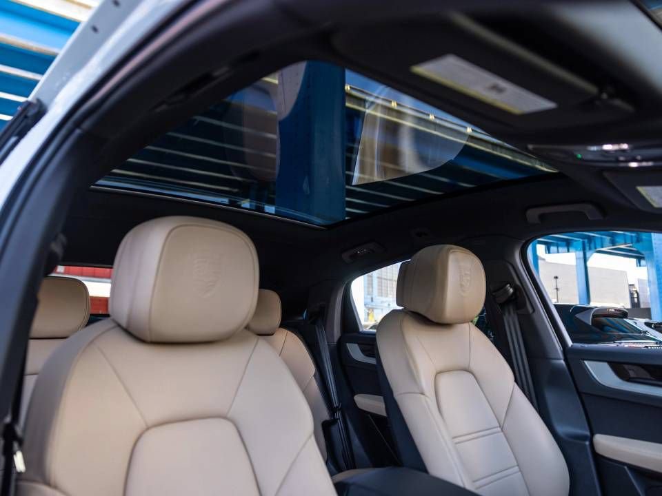 Certified 2026 Porsche Cayenne Coupe AWD/4WD image 41