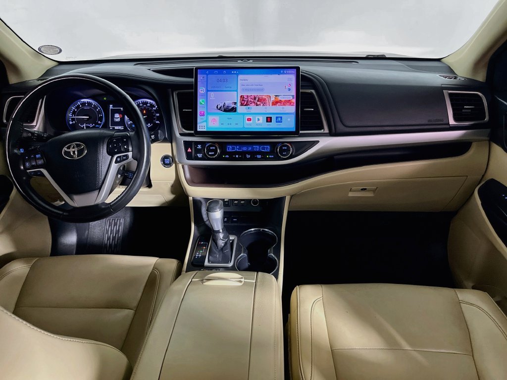 Used 2019 Toyota Highlander XLE FWD image 27