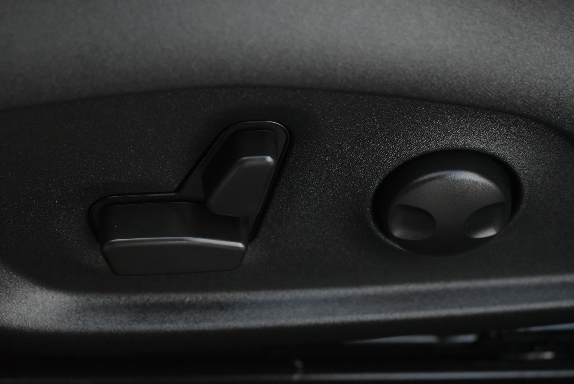 Used 2022 Jeep Compass Limited w/ Elite Group image 14