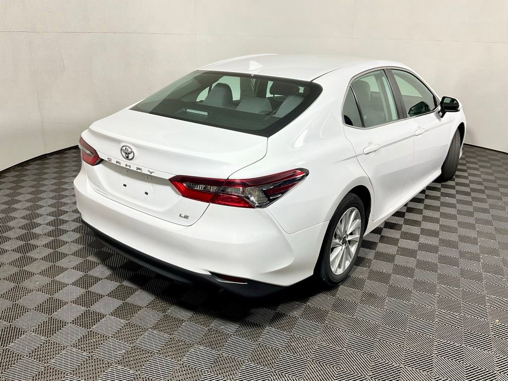Used 2022 Toyota Camry LE FWD image 15