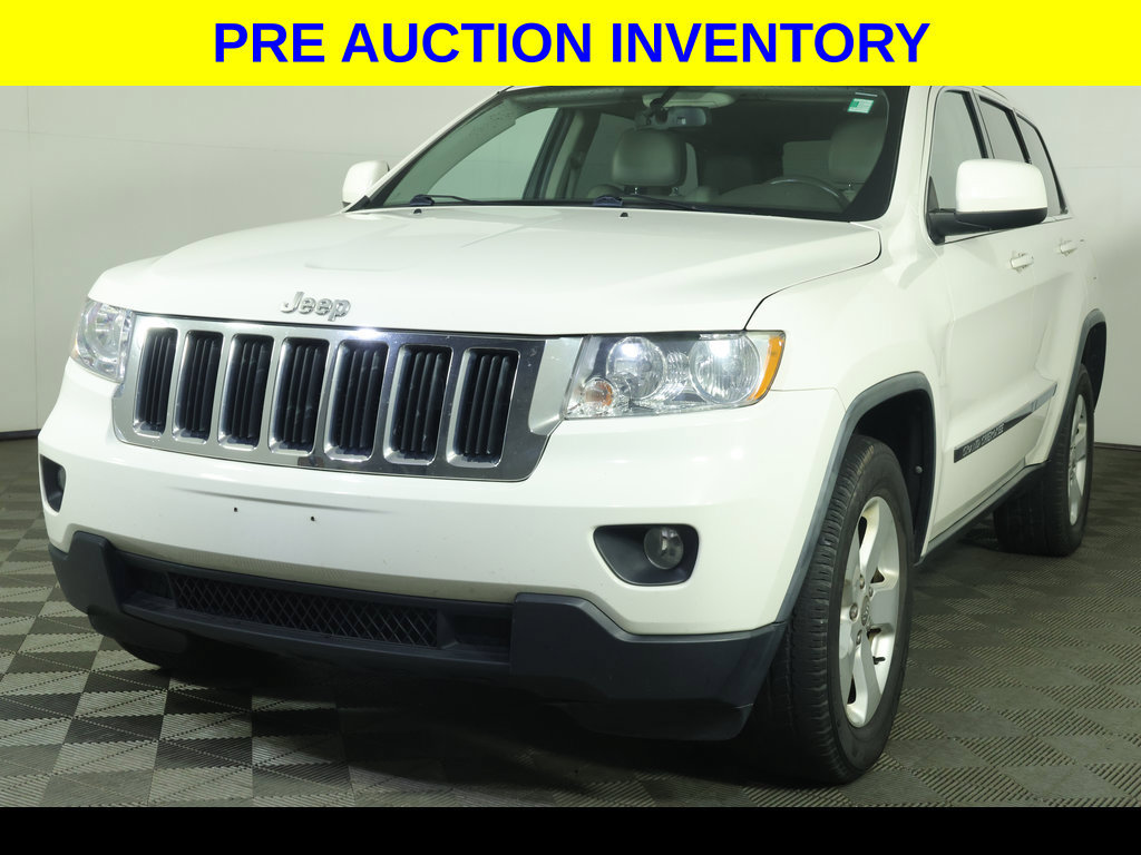 Used 2011 Jeep Grand Cherokee Laredo AWD/4WD image 1