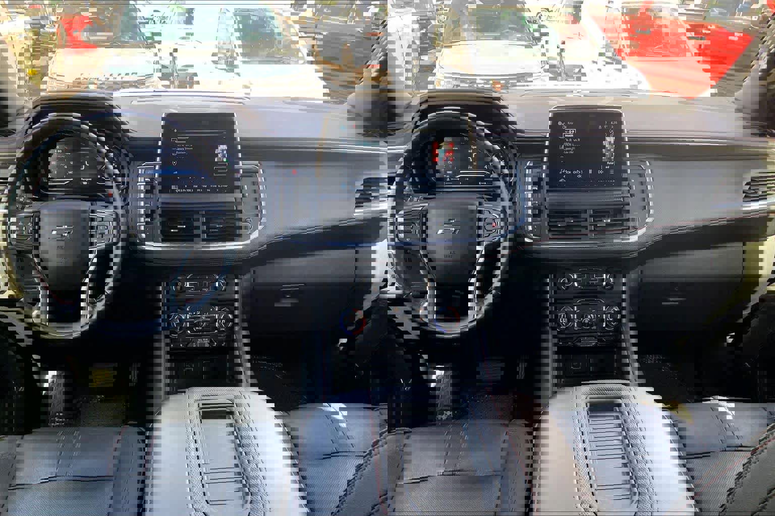 Used 2023 Chevrolet Suburban RST image 16