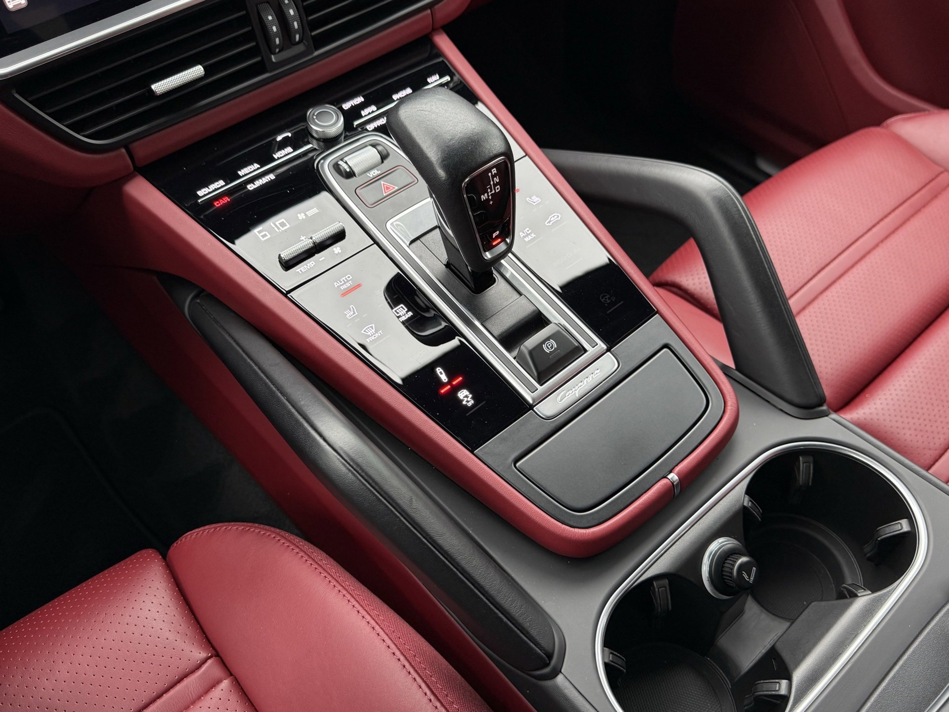 Used 2023 Porsche Cayenne image 22