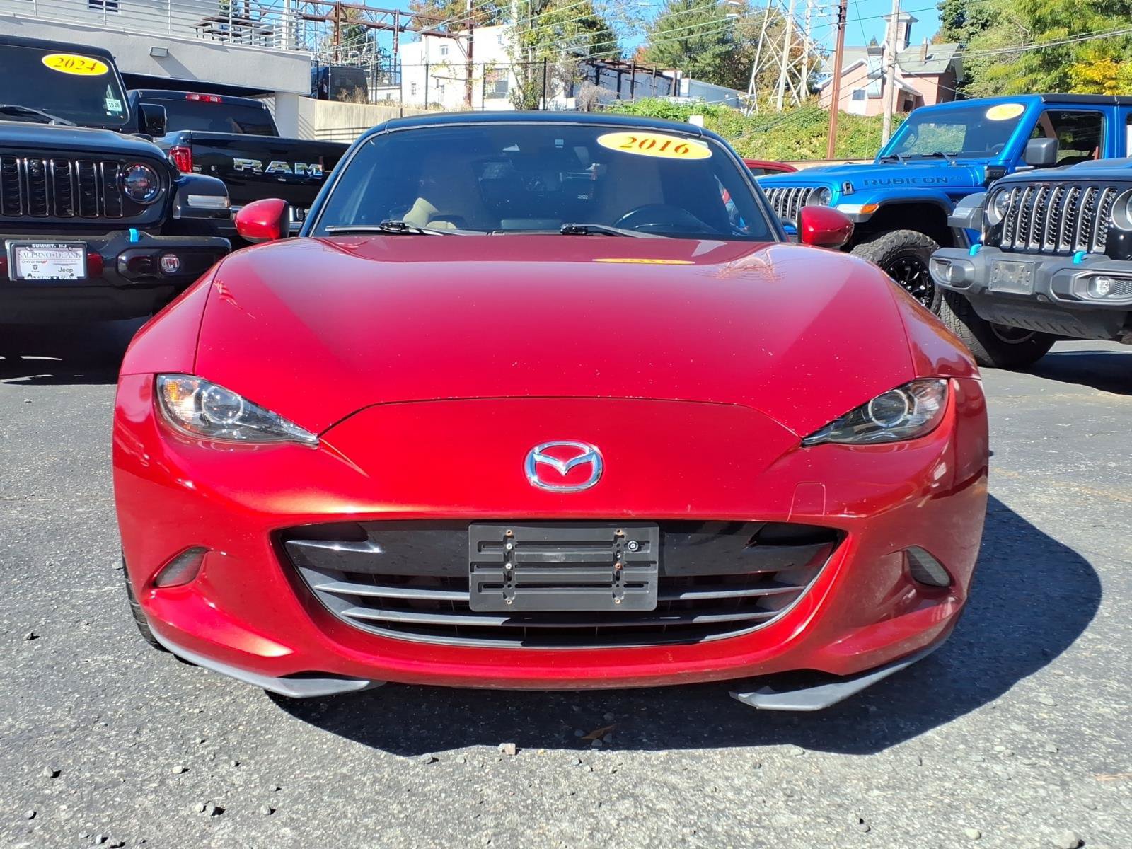 Used 2016 MAZDA MX-5 Miata Grand Touring RWD image 2