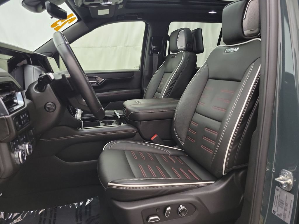 Used 2025 GMC Yukon AT4 Ultimate AWD/4WD image 9
