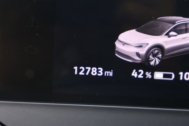 Certified 2023 Volkswagen ID.4 Pro AWD/4WD image 2