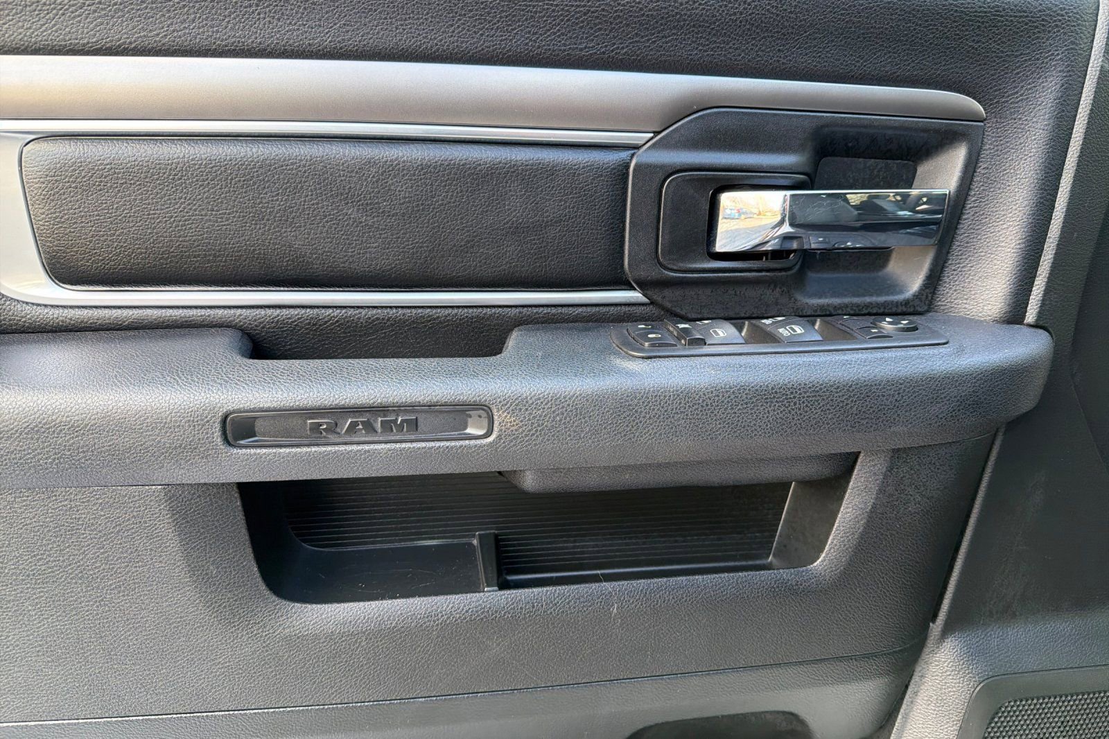 Used 2024 RAM 1500 Classic Warlock image 11