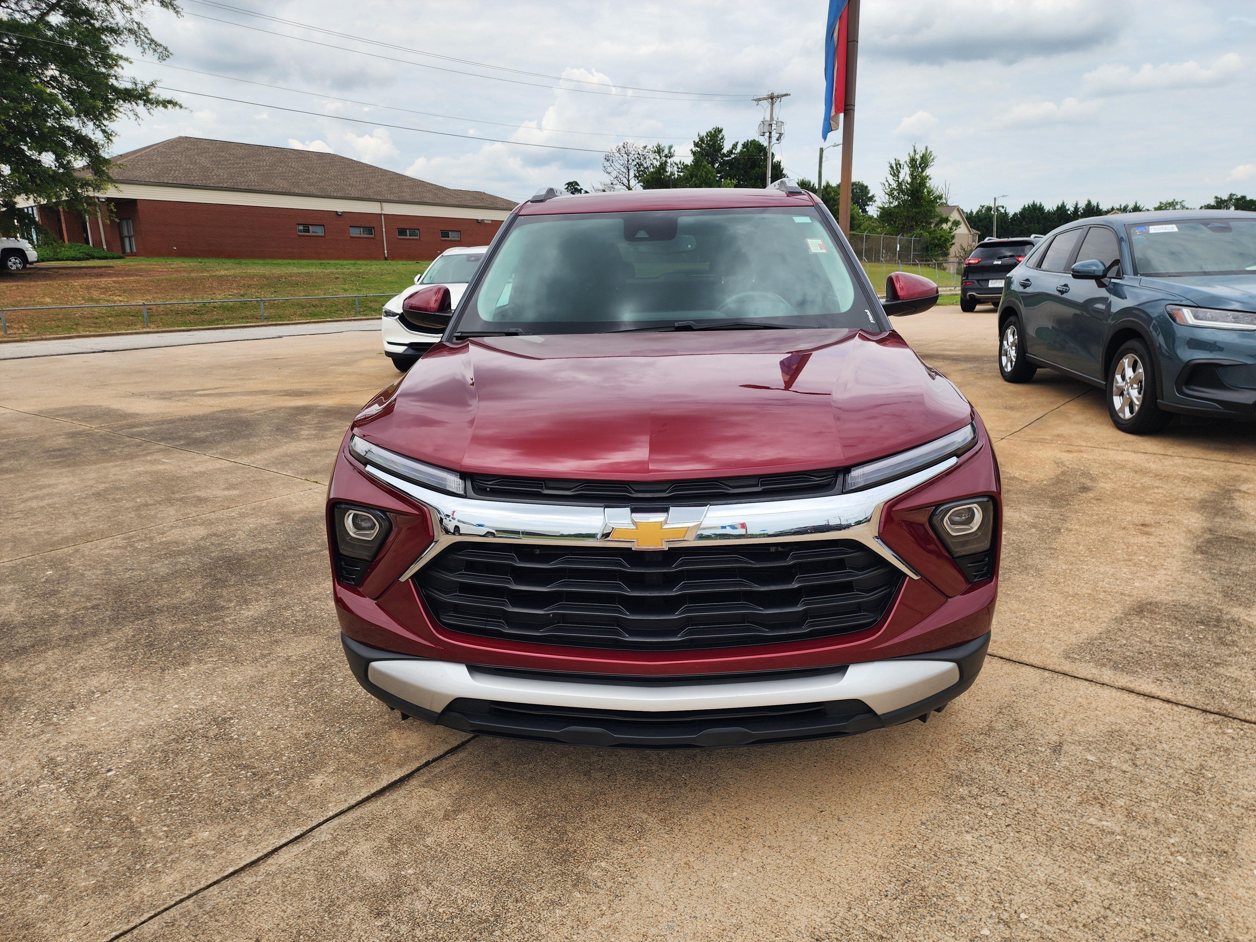 Used 2024 Chevrolet TrailBlazer LT w/ Convenience Package FWD image 10