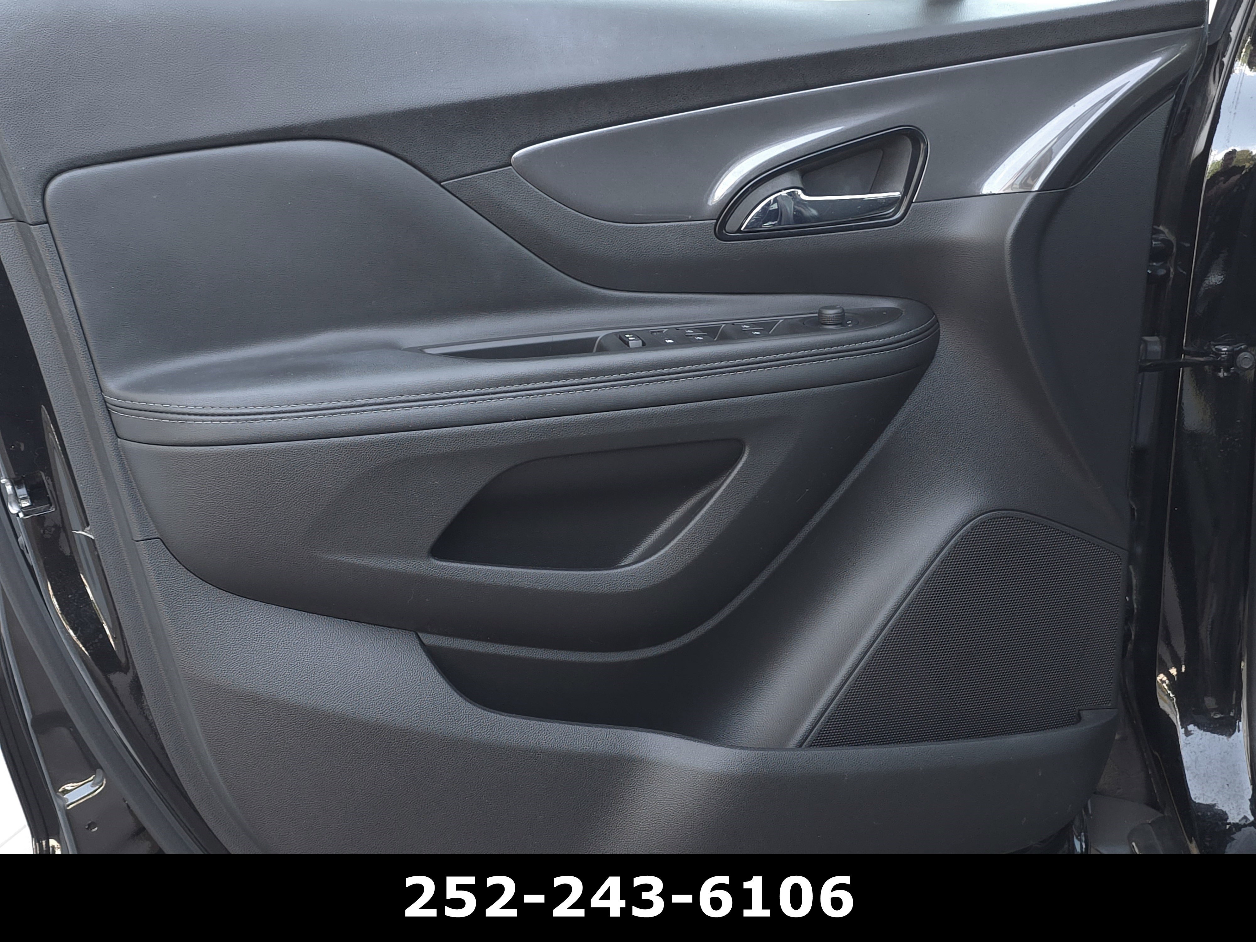 Used 2022 Buick Encore Preferred w/ Safety Package FWD image 25