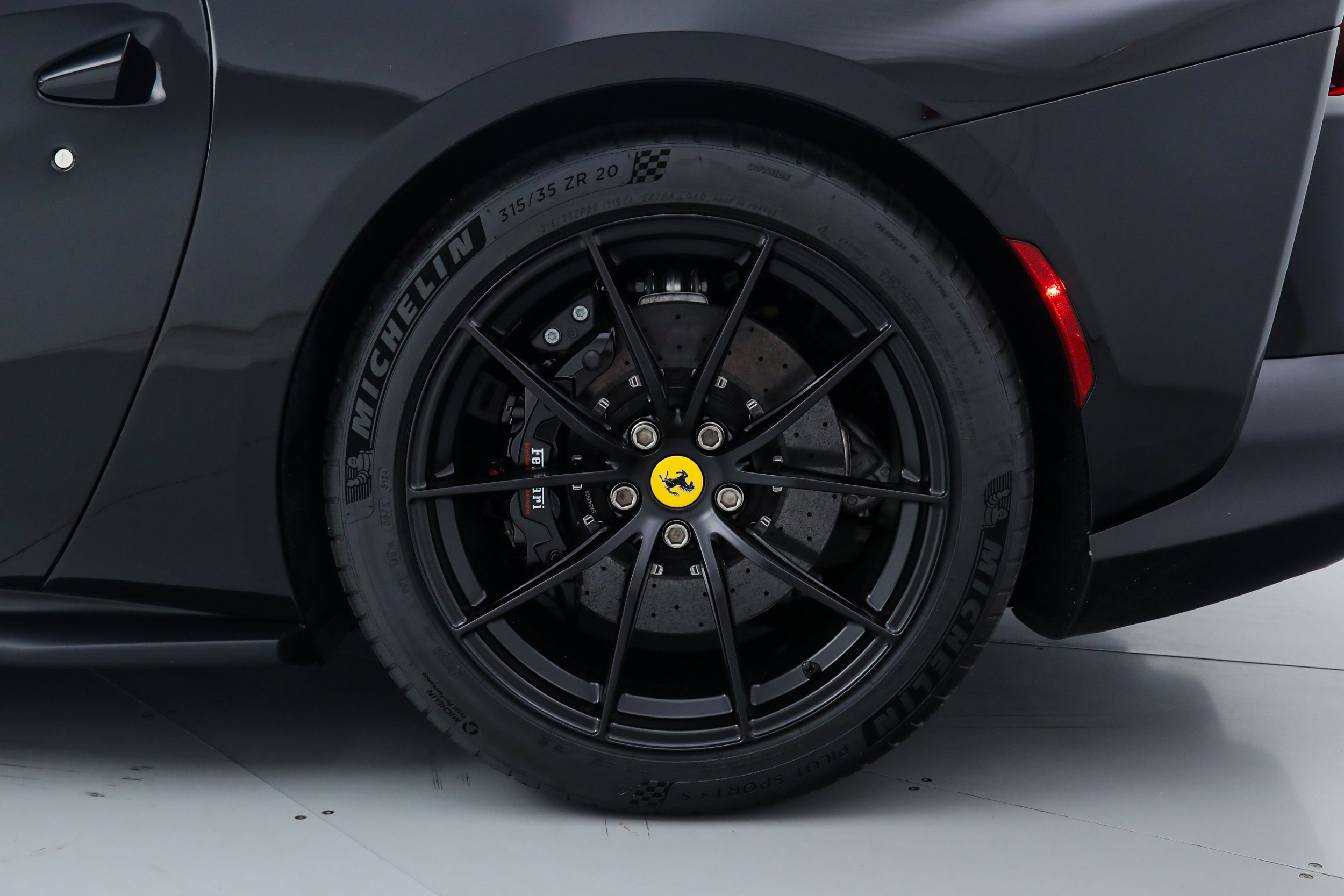 Certified 2021 Ferrari 812 GTS RWD image 39