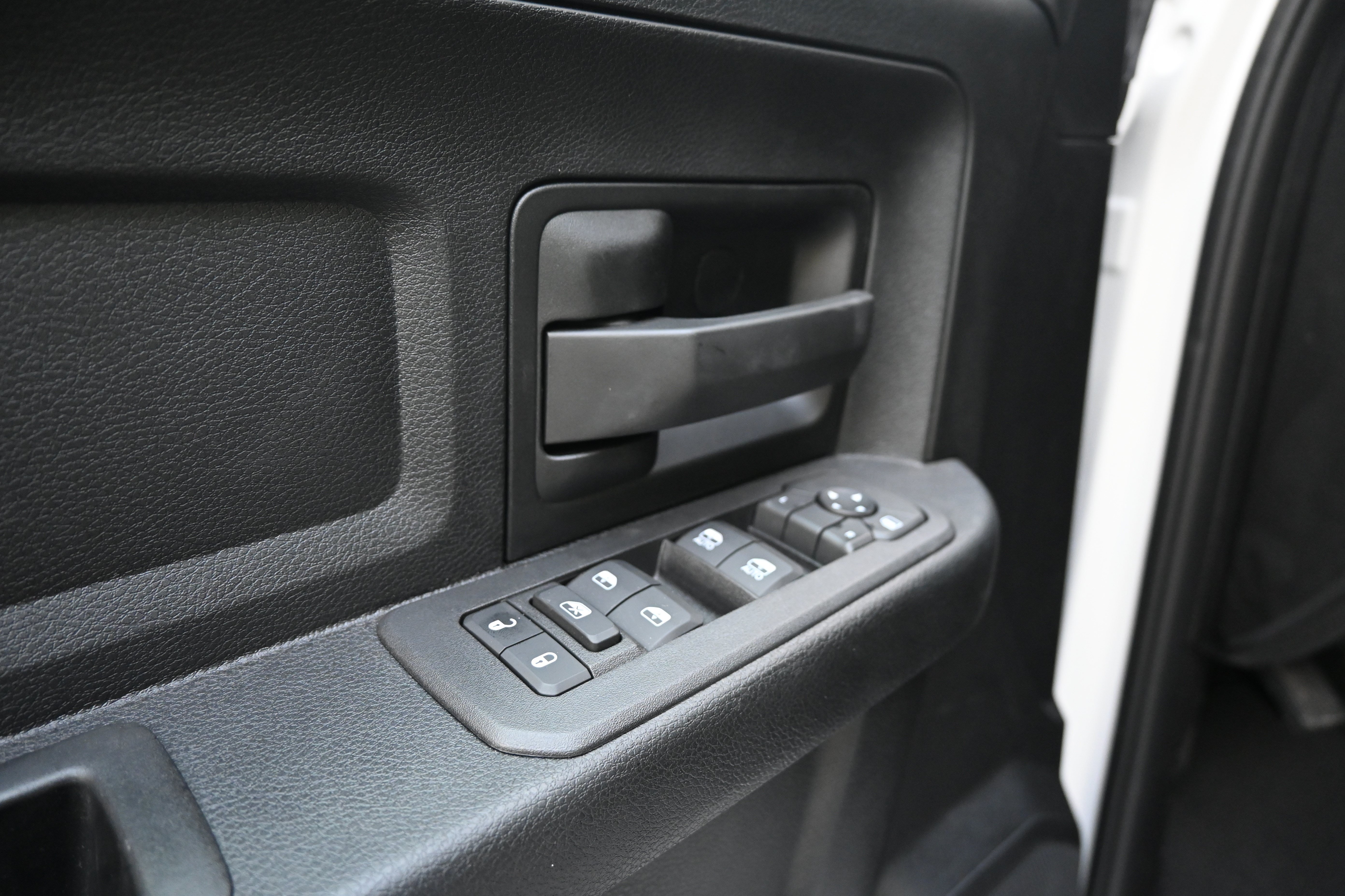 New 2026 RAM 3500 Tradesman AWD/4WD image 15