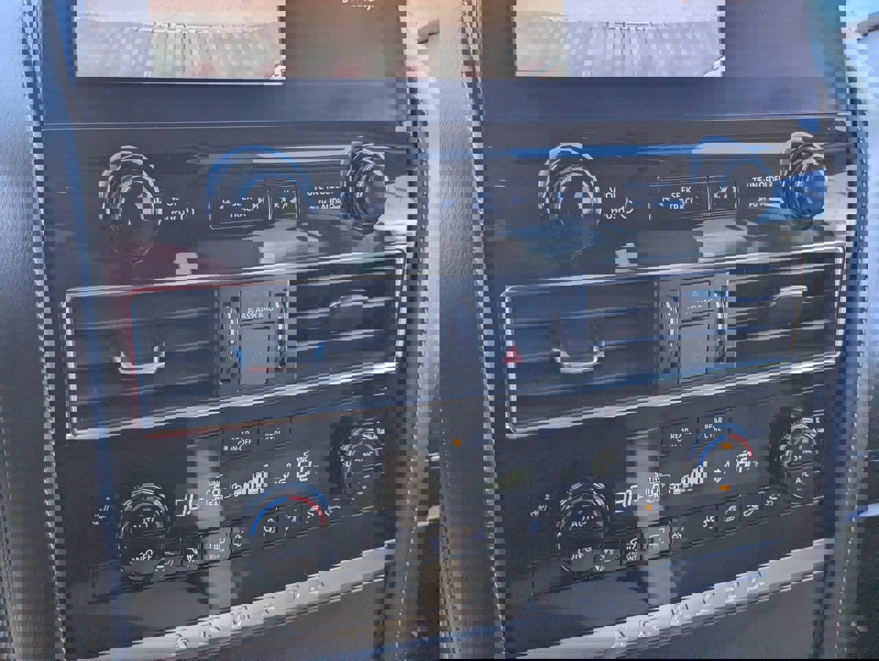 Certified 2024 Nissan Armada SV w/ Cargo Package image 25