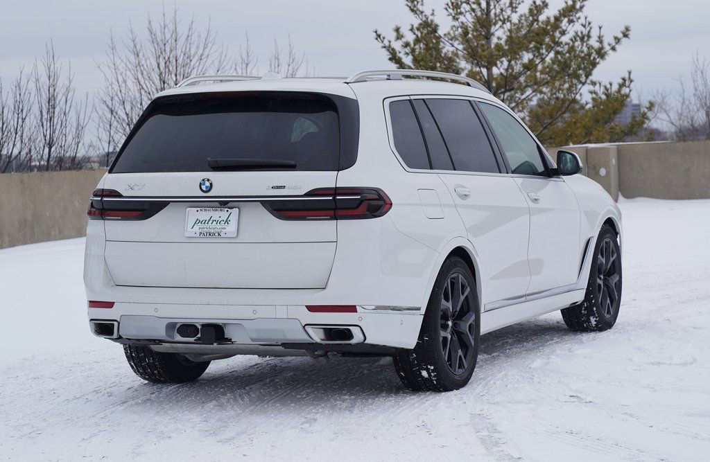 Used 2026 BMW X7 xDrive40i w/ Premium Package AWD/4WD image 4