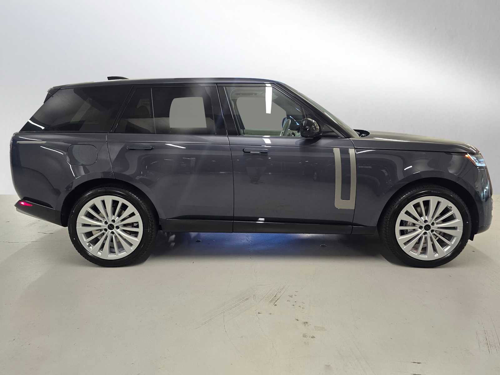 New 2026 Land Rover Range Rover SE image 6
