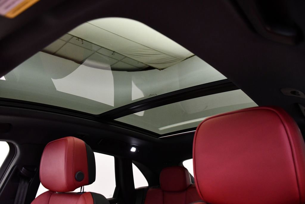 Used 2025 Porsche Macan image 19