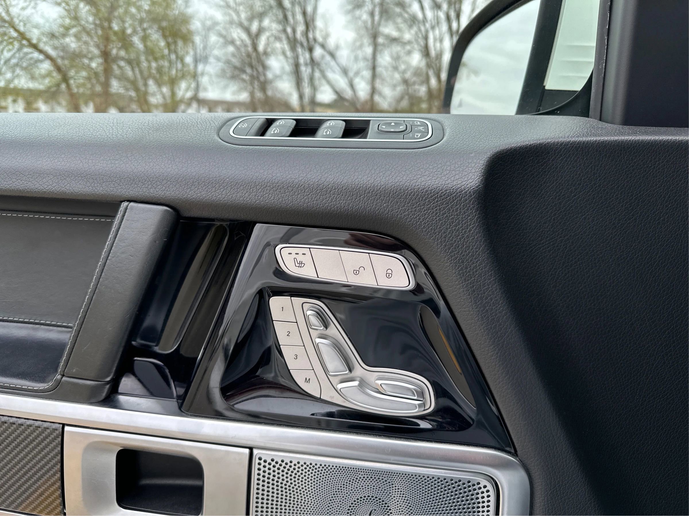 Used 2019 Mercedes-Benz G 63 AMG 4MATIC w/ Parking Package image 30