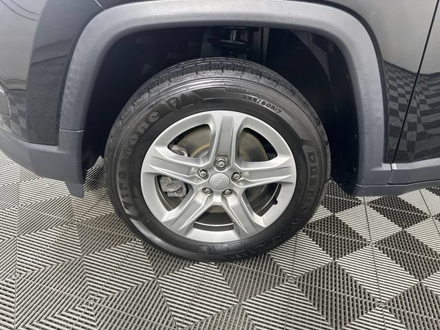 Certified 2023 Jeep Compass Latitude w/ Convenience Group AWD/4WD image 33