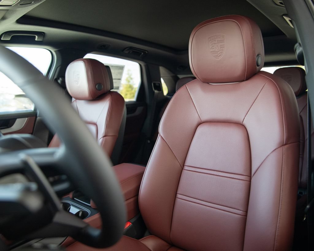 New 2026 Porsche Cayenne S AWD/4WD image 5