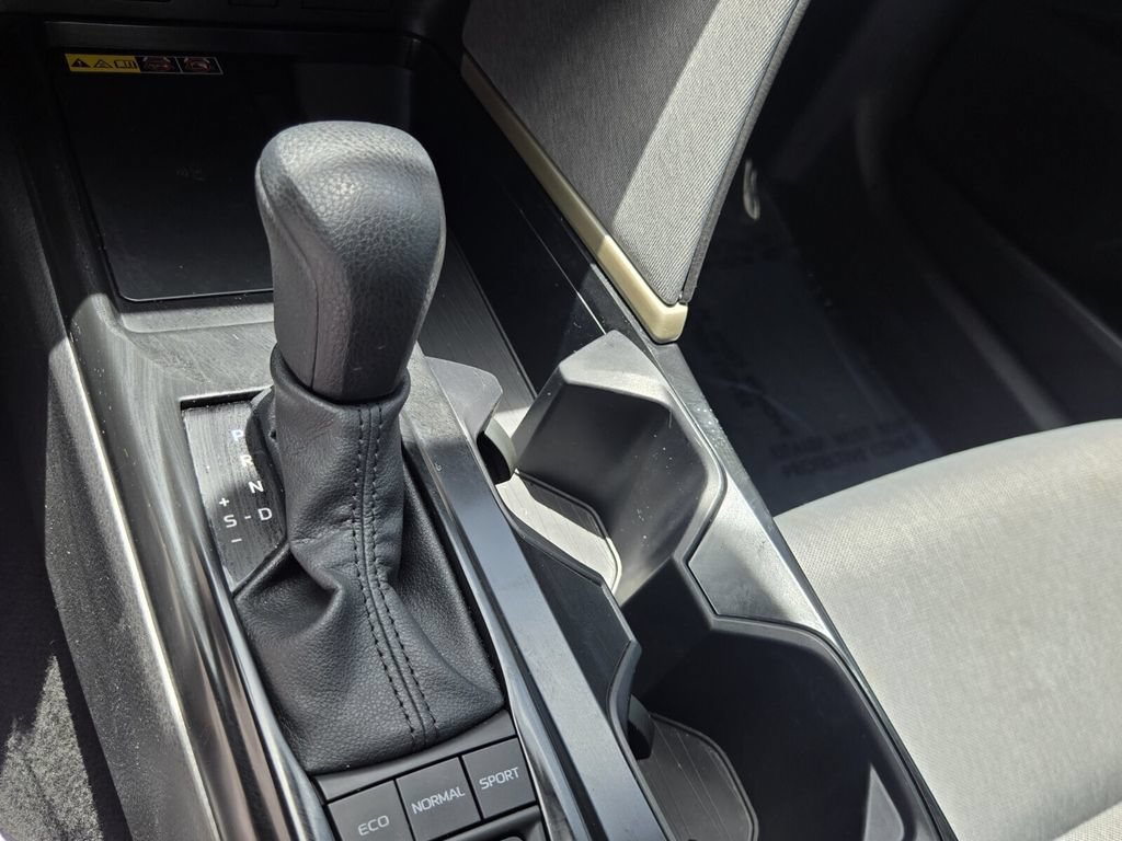 Used 2026 Toyota Camry LE FWD image 19