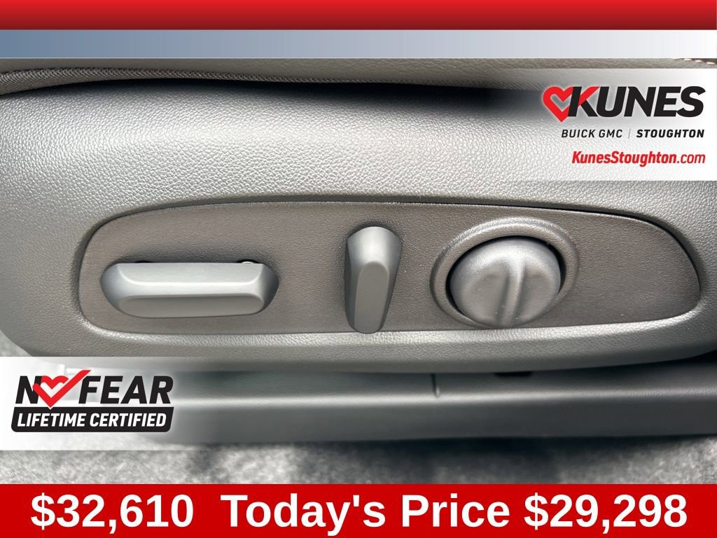 New 2025 Buick Envista Avenir image 26