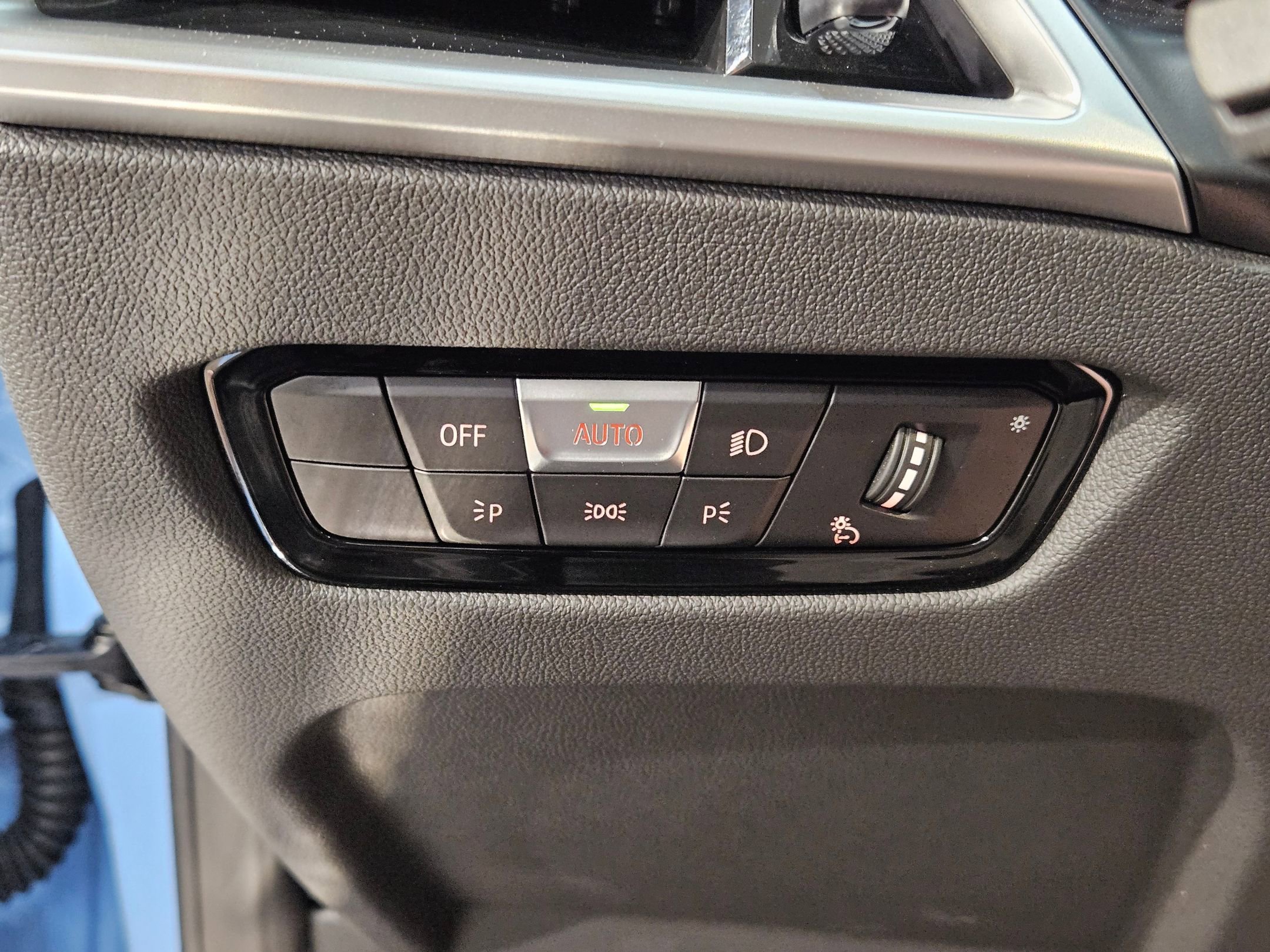 Used 2026 BMW M2 w/ Lighting Package image 25