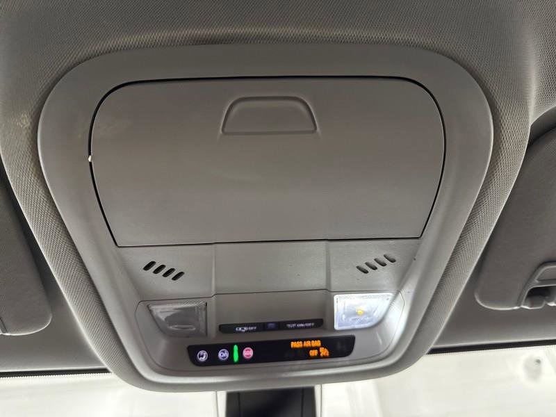 Used 2023 GMC Acadia SLE w/ Driver Convenience Package image 16