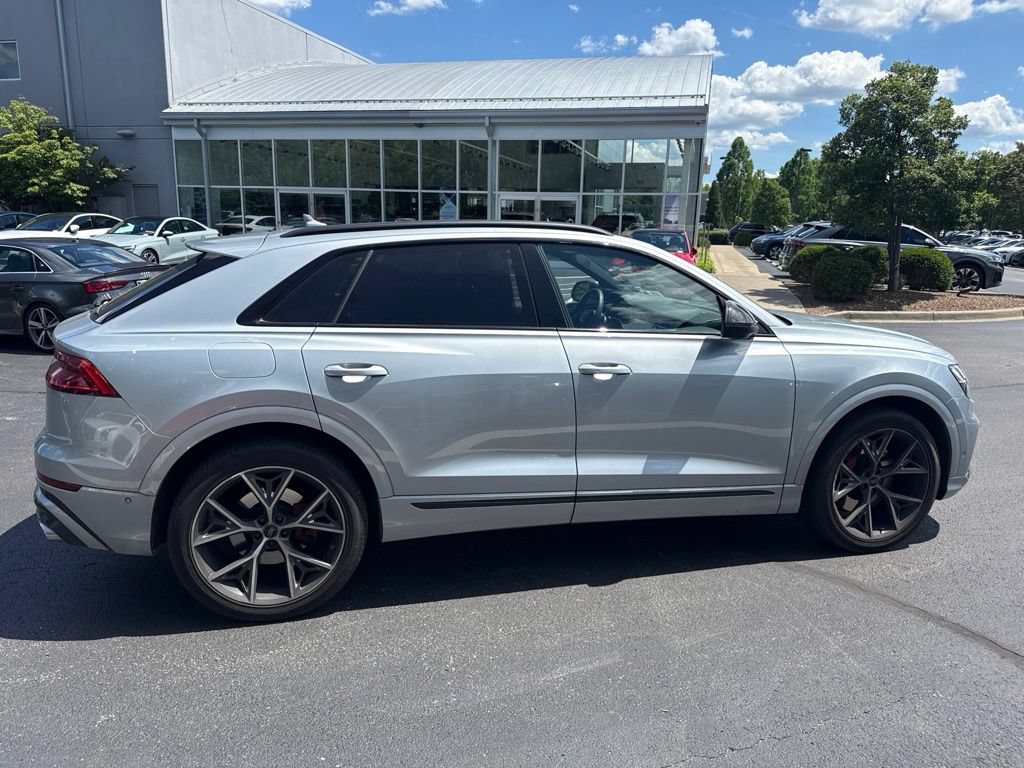 Used 2023 Audi SQ8 Premium Plus w/ Carbon Optic Package AWD/4WD image 3