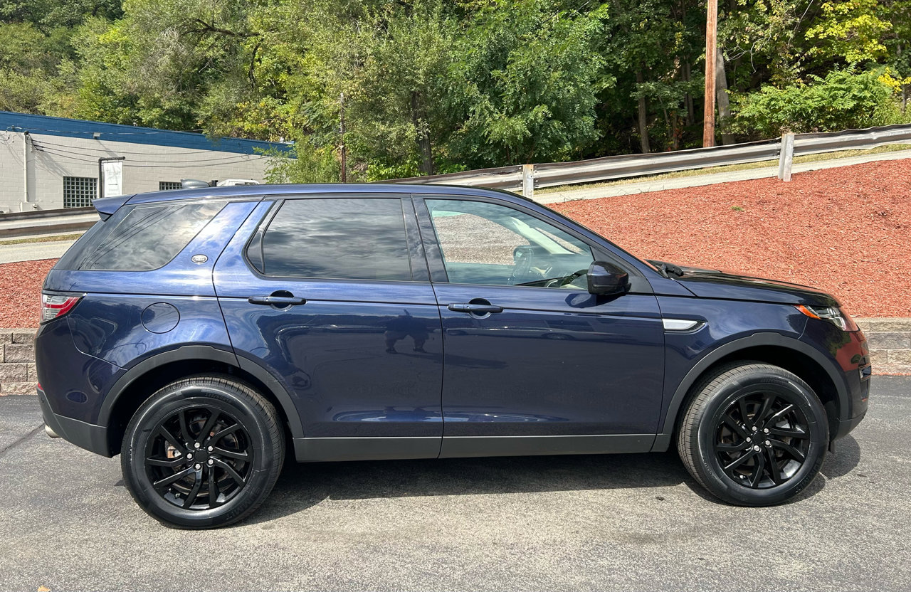 Used 2017 Land Rover Discovery Sport HSE image 6