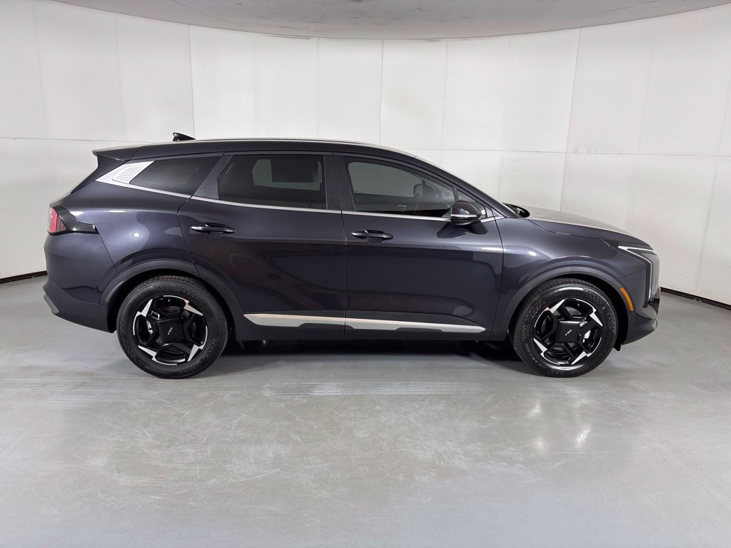 New 2026 Kia Sportage EX FWD image 9