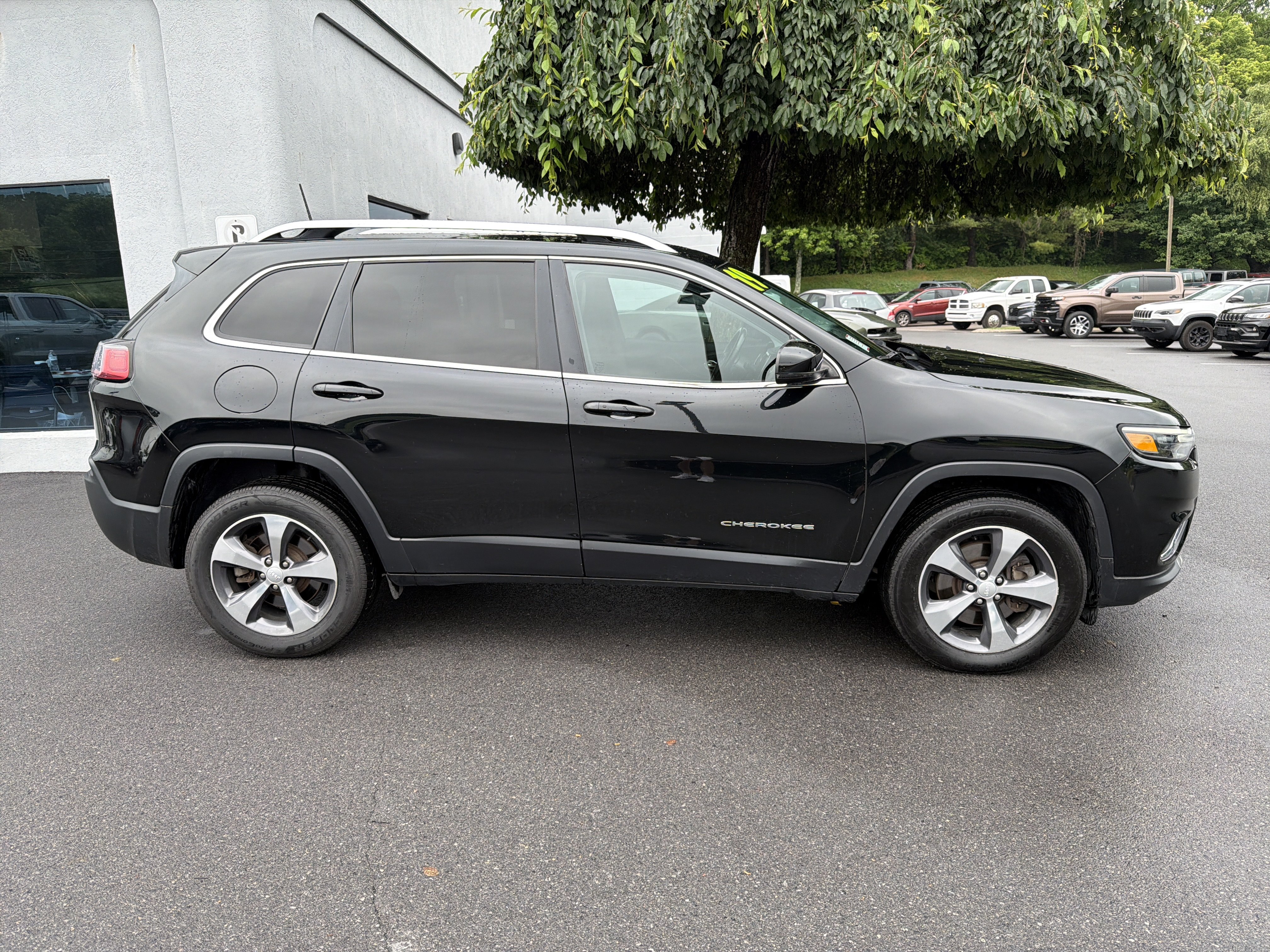 Used 2019 Jeep Cherokee Limited AWD/4WD video 2