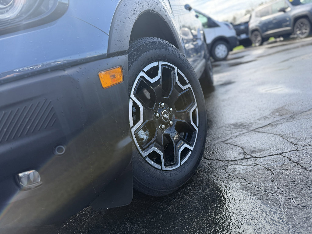 Used 2025 Ford Bronco Sport Outer Banks w/ Outer Banks Tech Package+ image 2