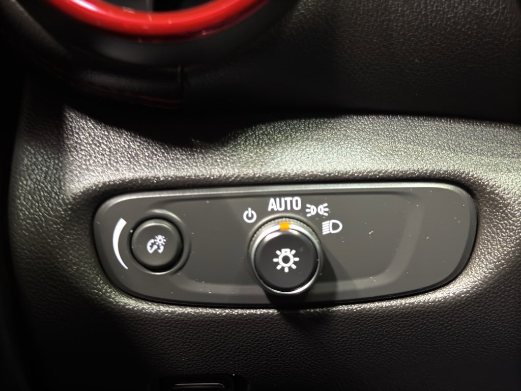 Used 2022 Chevrolet Blazer RS w/ Enhanced Convenience Package image 33