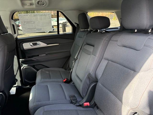 Used 2026 Ford Explorer Active AWD/4WD image 20