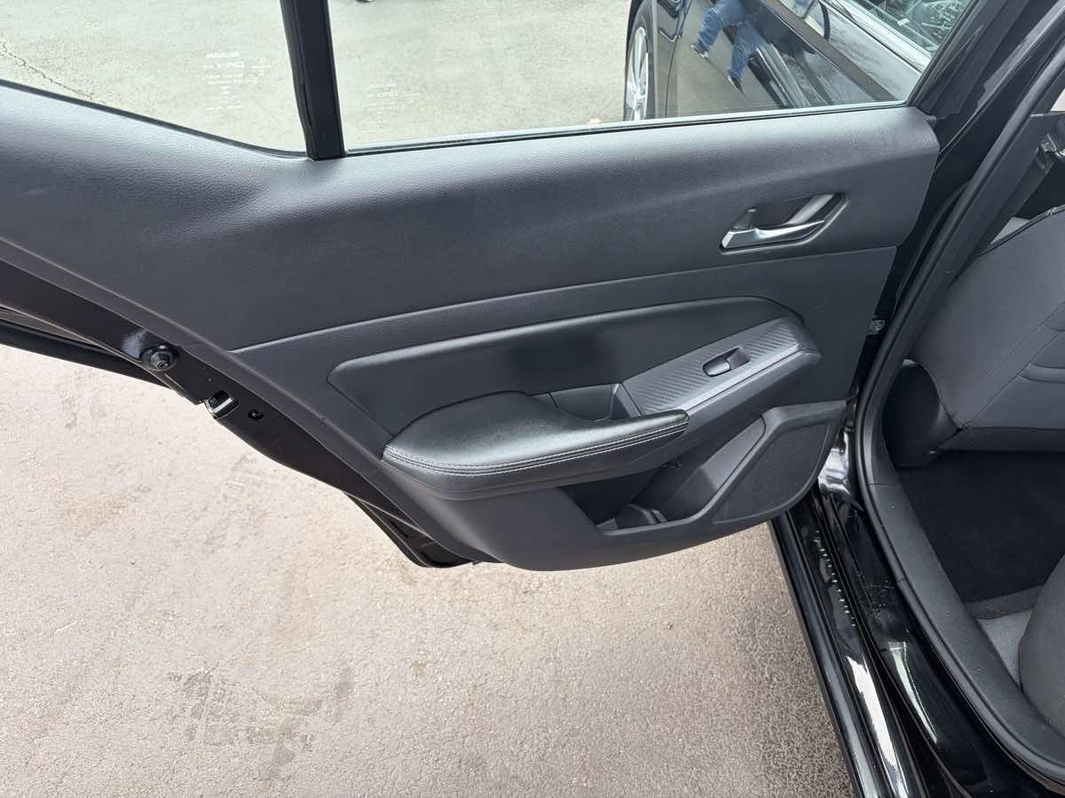 Used 2020 Nissan Altima 2.5 S FWD image 17