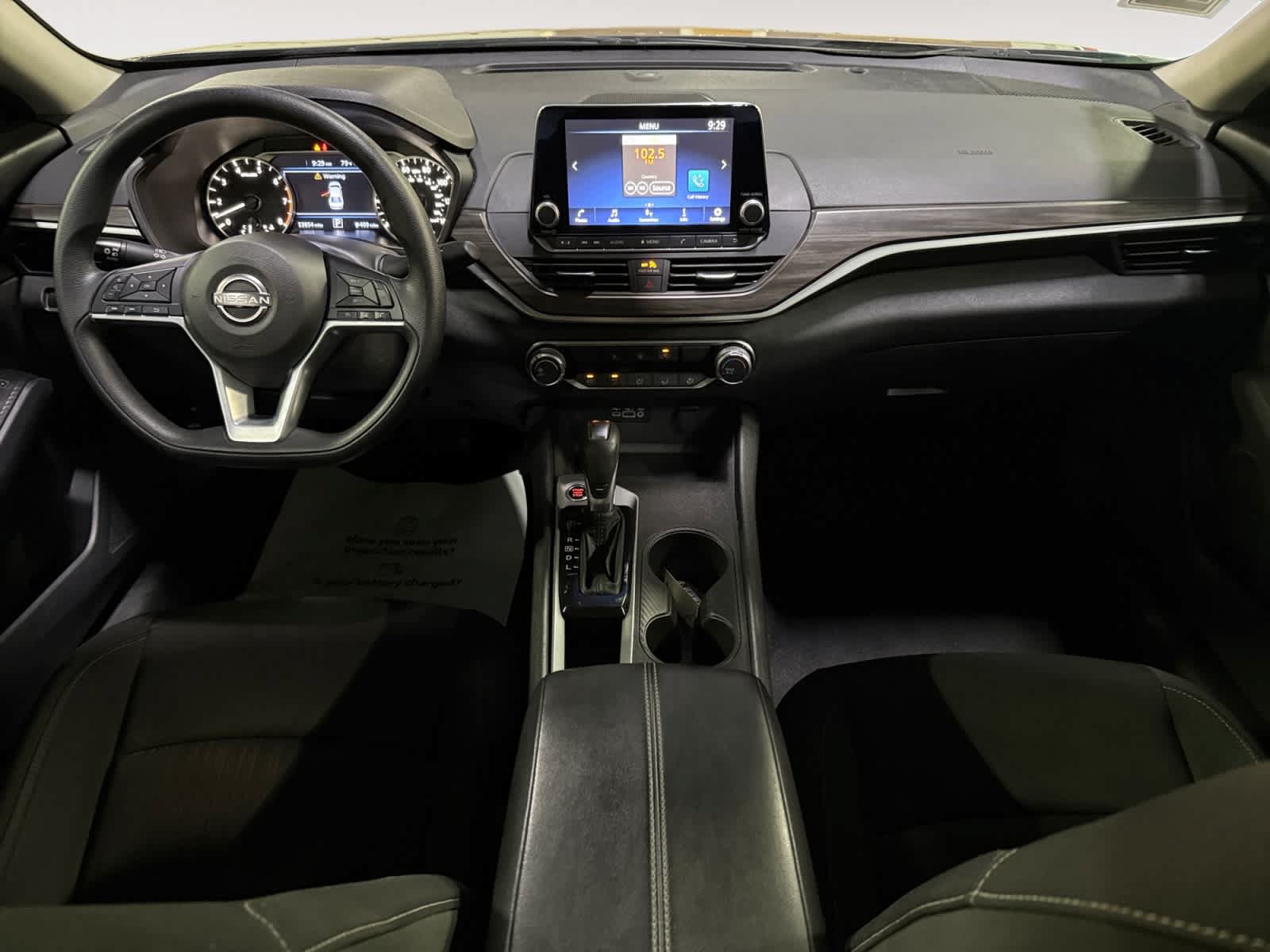 Used 2025 Nissan Altima 2.5 SV FWD image 17