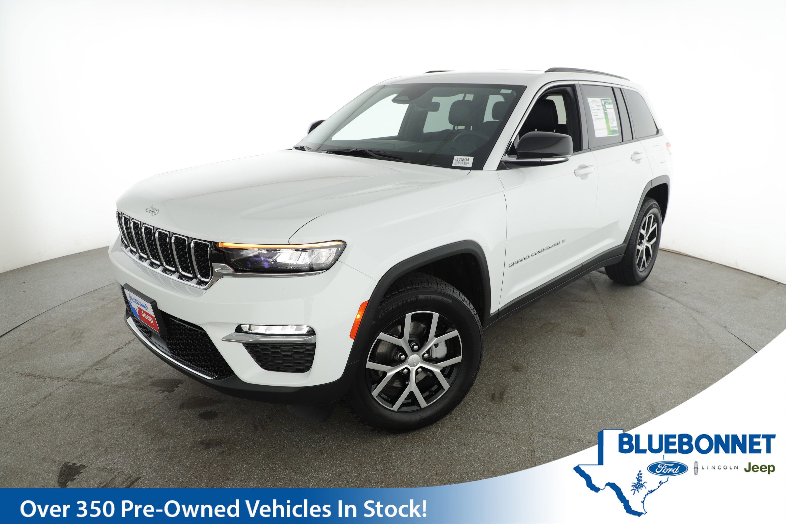 Used 2025 Jeep Grand Cherokee Limited w/ Trailer Tow Package image 1