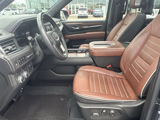 Certified 2023 GMC Yukon Denali Ultimate AWD/4WD image 20
