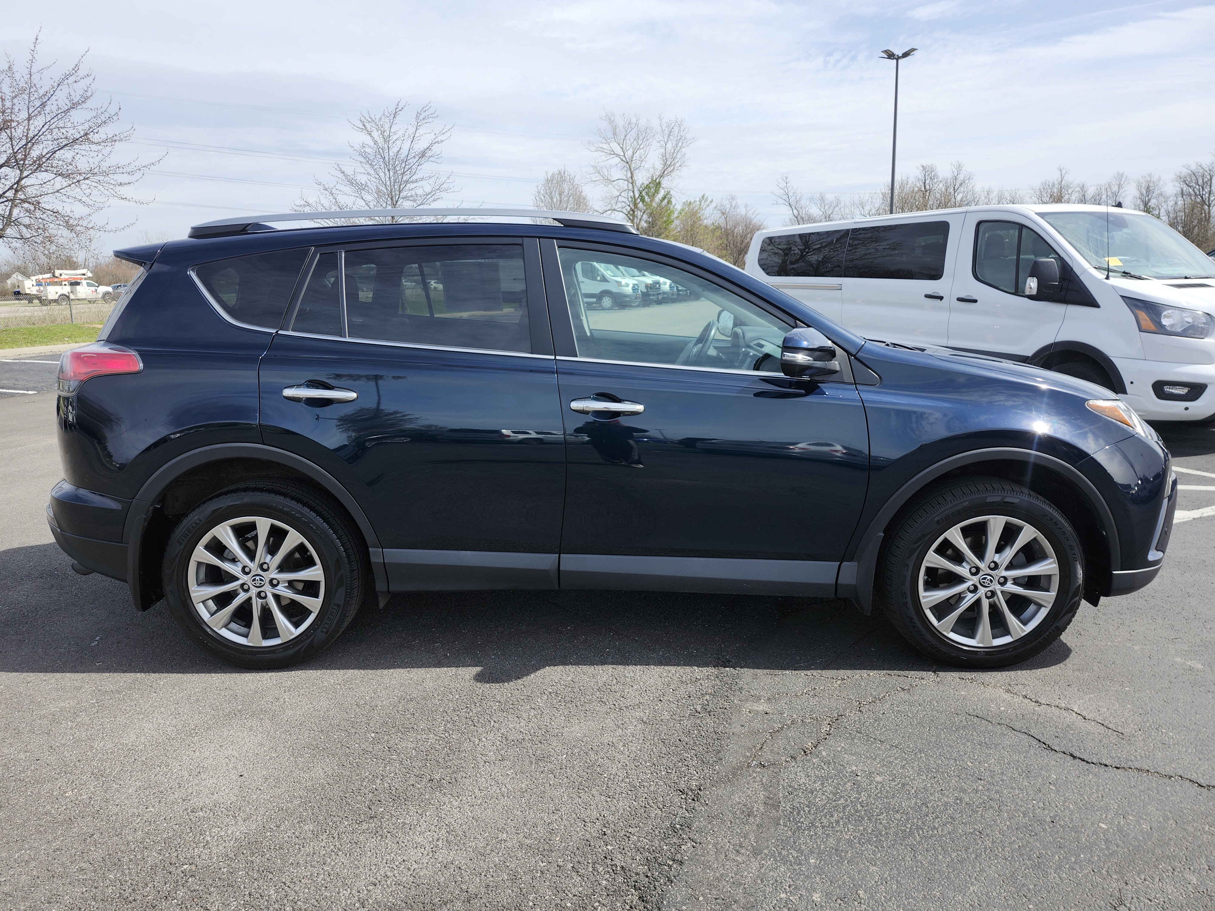 Used 2017 Toyota RAV4 Limited image 12