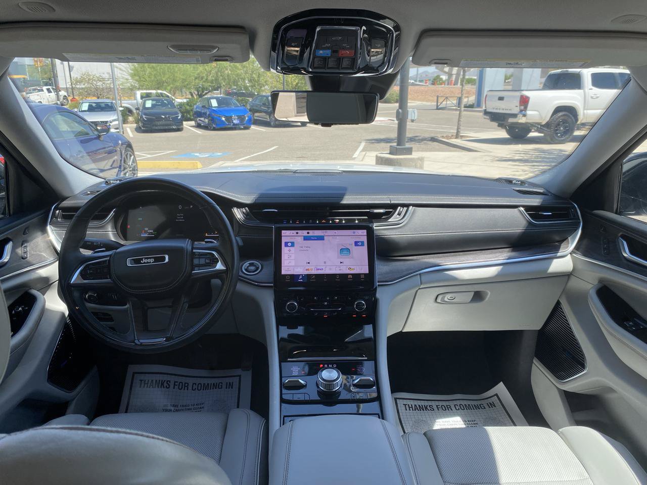 Used 2022 Jeep Grand Cherokee Overland w/ Advanced Protech Group III AWD/4WD image 18